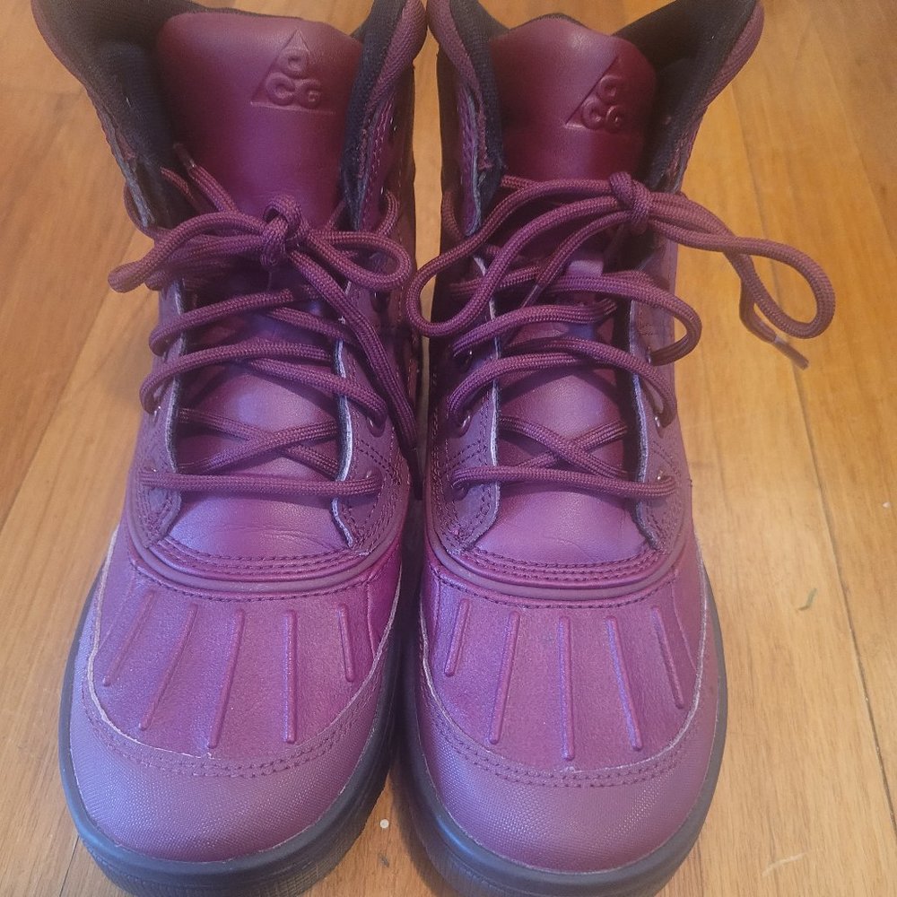 Kids Nike Woodside ACG Burgandy Size 4Y
